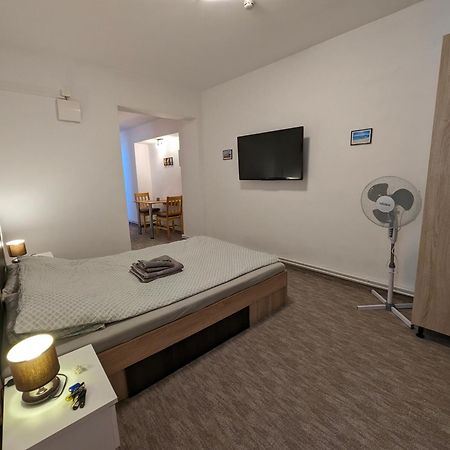 Sandor Apartment Calarasilor Тыргу-Муреш Экстерьер фото